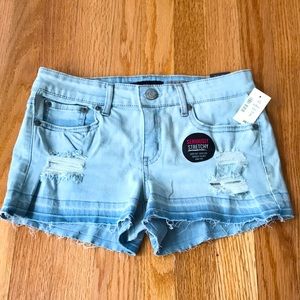 **NEVER WORN** SIZE 4 (S) AÉROPOSTALE JEAN SHORTS